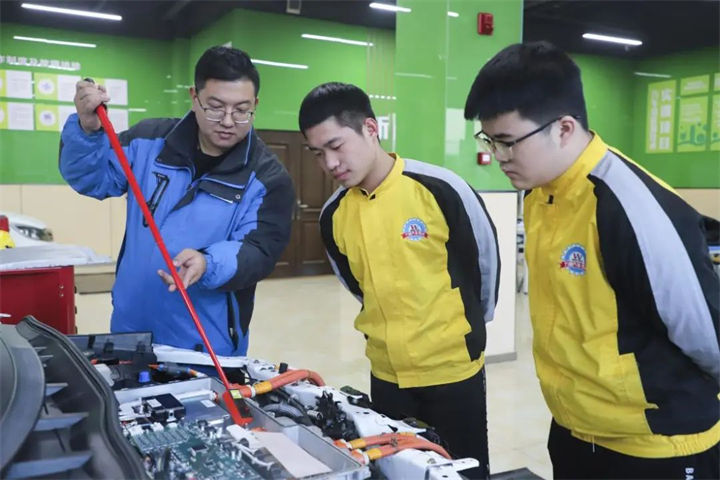 读职校怎么样？